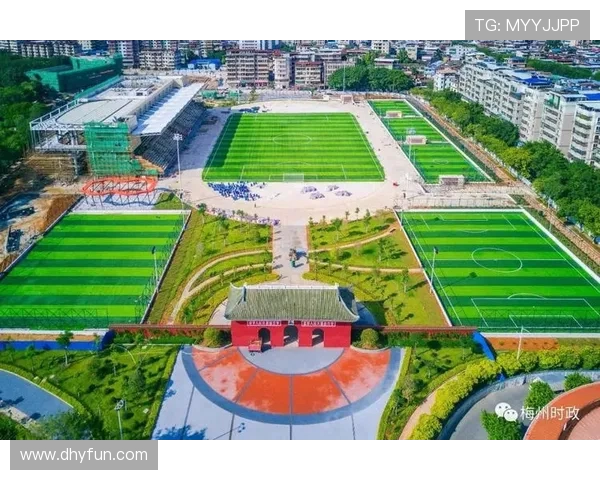 围绕十字形足球俱乐部名称展开的文化与竞技影响深度解析全景探秘